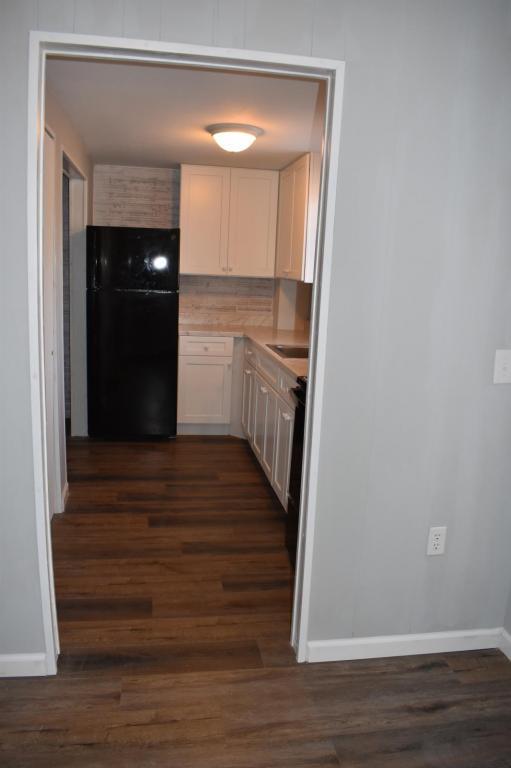Building Photo - 390 S. Daleville Avenue #B