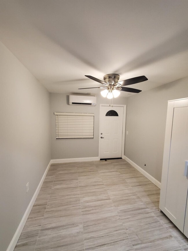 Building Photo - 224 NE 19th Ave