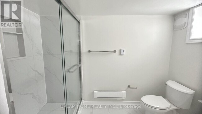 Building Photo - 6 Clementine Square