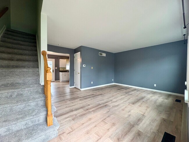 Building Photo - 3 Bedroom 1.5 Bathroom in Elizabethtown!