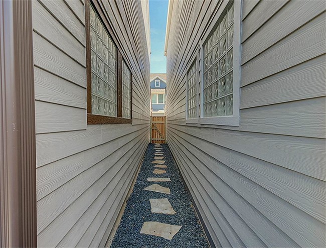 Building Photo - 1115 Oakwood Pass Ct
