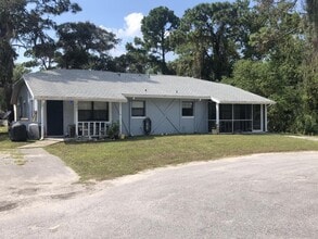 Building Photo - 452 N Sams Point