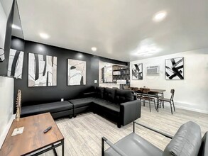 Building Photo - 1829 Hollenbeck Dr