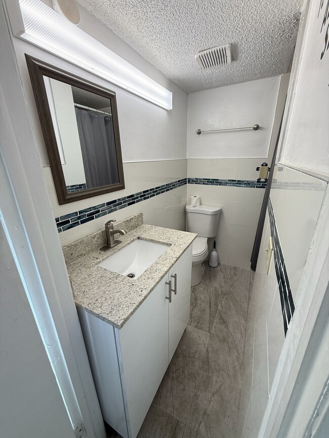 Foto del edificio - 10370 SW 7th St