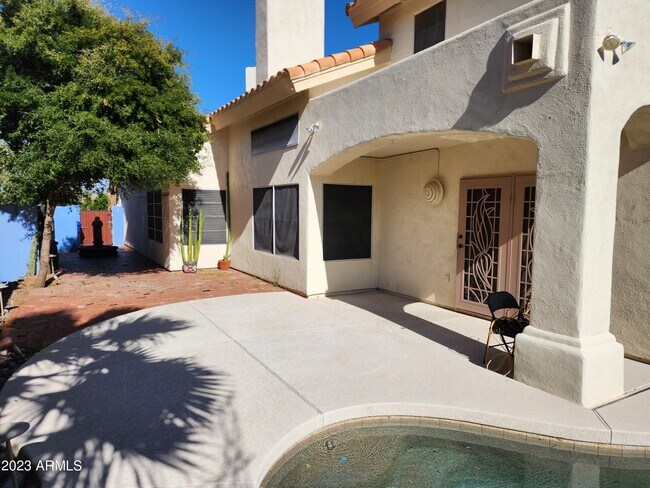 Building Photo - 6435 E Redmont Dr