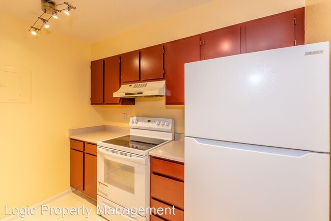 Building Photo - 1206 Waterside Cove
