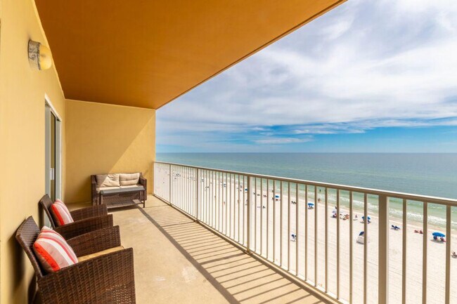 Foto del edificio - 931 W Beach Blvd