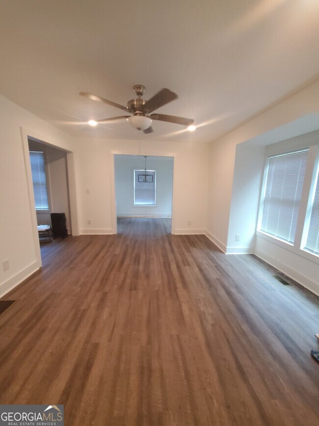 Foto del edificio - 1167 Mayland Cir SW