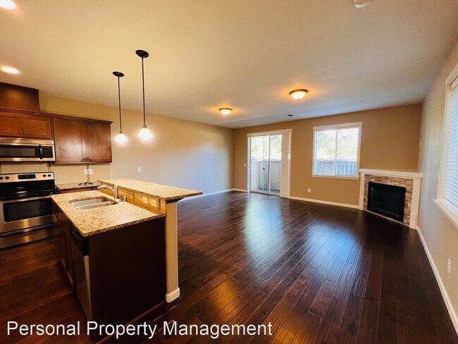 Foto del edificio - 3 br, 2.5 bath House - 13018 NE 28th Way