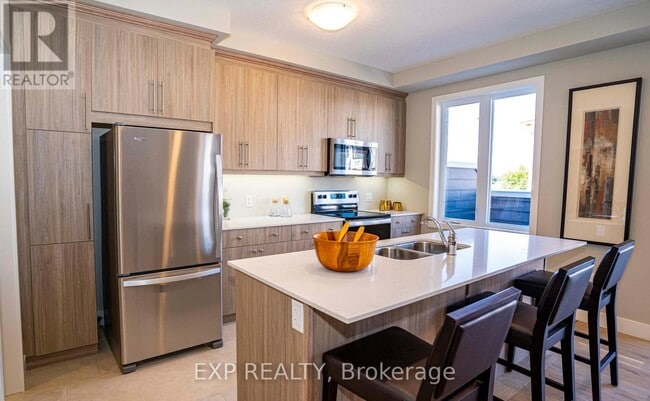 Photo du bâtiment - 177-177 Edgevalley Rd