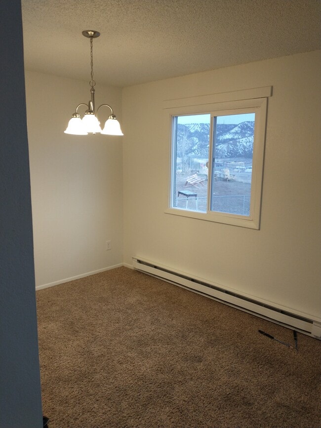 Building Photo - 405 E 1st St