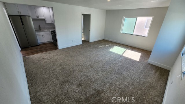 Building Photo - 988 El Camino Dr