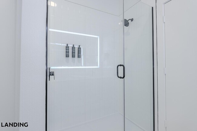 Foto del edificio - 2623 Keene St