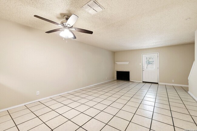 Foto del edificio - 4927 Ty Terrace St