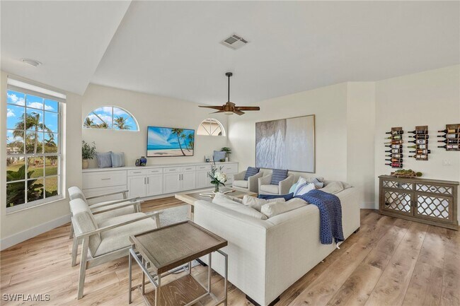 Foto del edificio - 5661 Harborage Dr