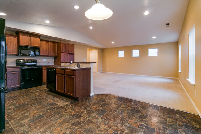 Foto del edificio - Fantastic West Eugene 3-Bedroom 2.5-Bath H...