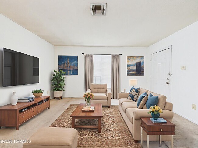 Foto del edificio - 114 Hummingbird Ln