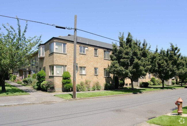 Foto del edificio - Regal Court Apartment