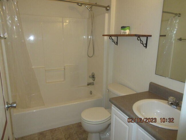 Foto del edificio - 3 Bedroom on Corner Lot in Navarre!