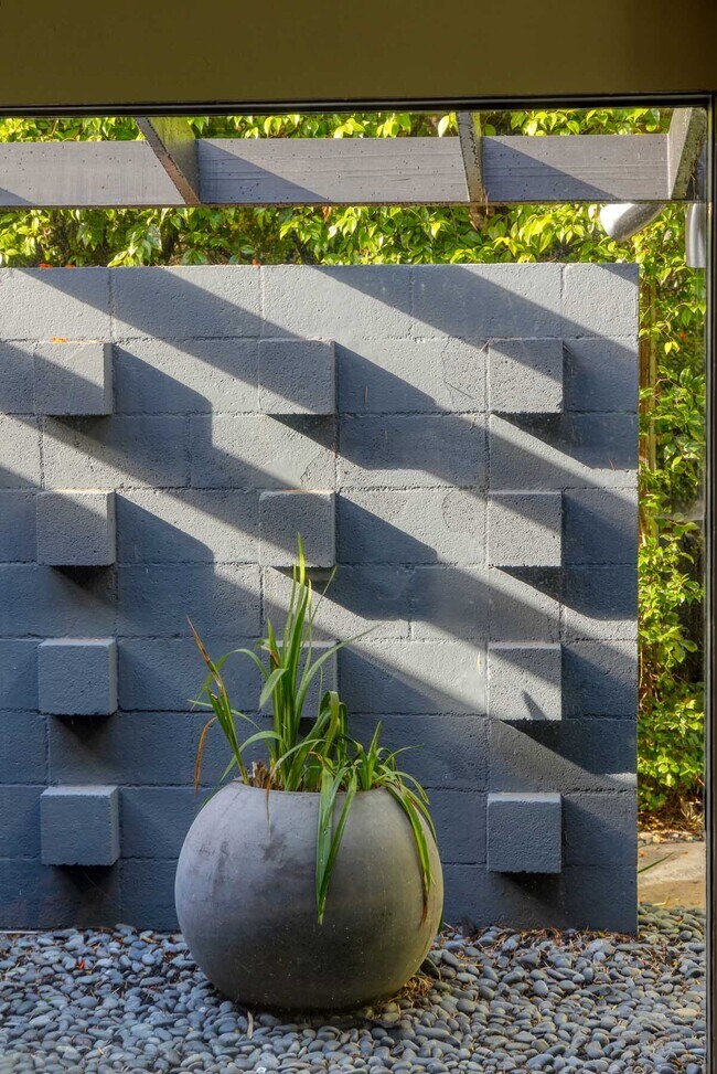 Foto del edificio - 7521 Lolina Ln