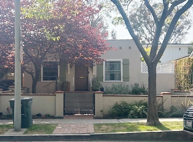 Building Photo - 843 Huntley Dr