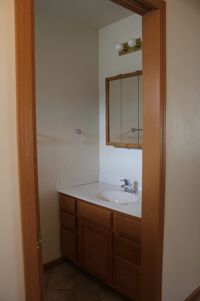 703 Angel Ct, Holmen, WI 54636 Townhome Rentals in Holmen WI