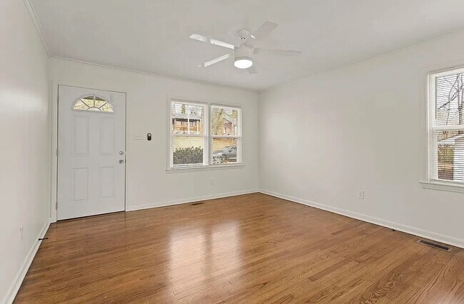 Building Photo - 407 Yardley Ct