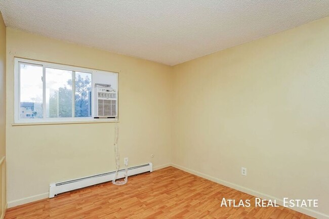 Building Photo - 4245 Loomis Ave