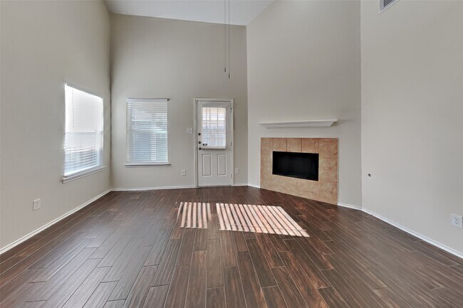 Building Photo - 21542 Kings Bend Dr