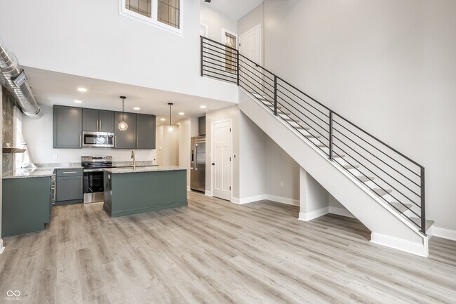 Foto del edificio - 104 W Main St