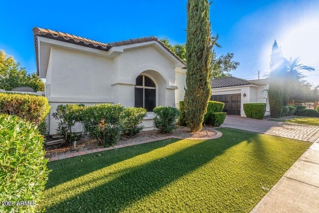 Building Photo - 2061 E Prescott Pl