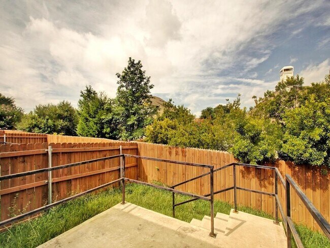 Foto del edificio - 1520 Muirfield Bend Dr