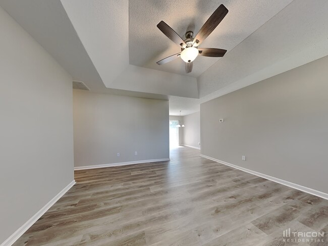 Building Photo - 4 Sterling Ridge Ct