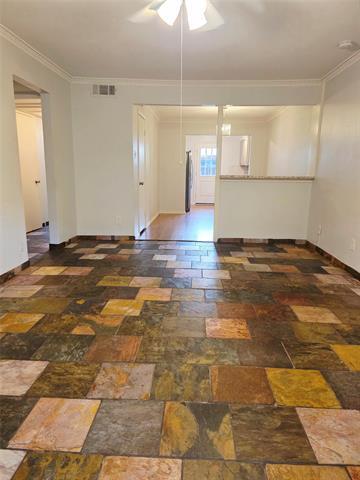 Foto del edificio - 4211 Newton Ave