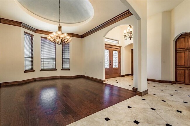 Building Photo - 1545 E Savannah Cir