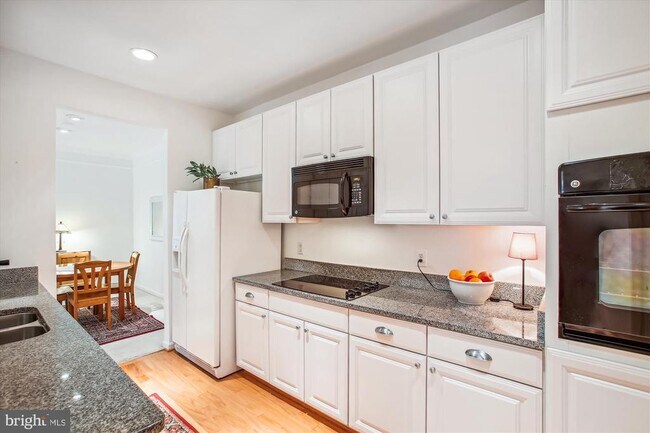 Foto del edificio - 6513 Grange Ln