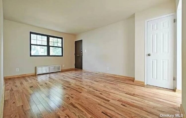 Building Photo - 137-42 68th Dr