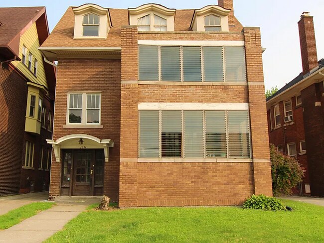 Building Photo - 1651 Atkinson St