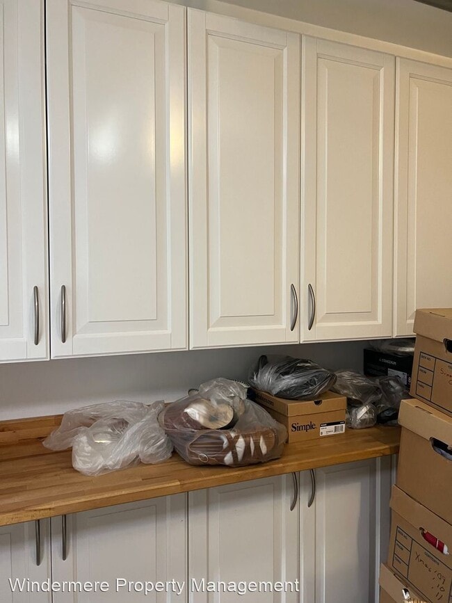 Building Photo - 1 br, 1 bath House - 14444 SUNRISE DRIVE NE