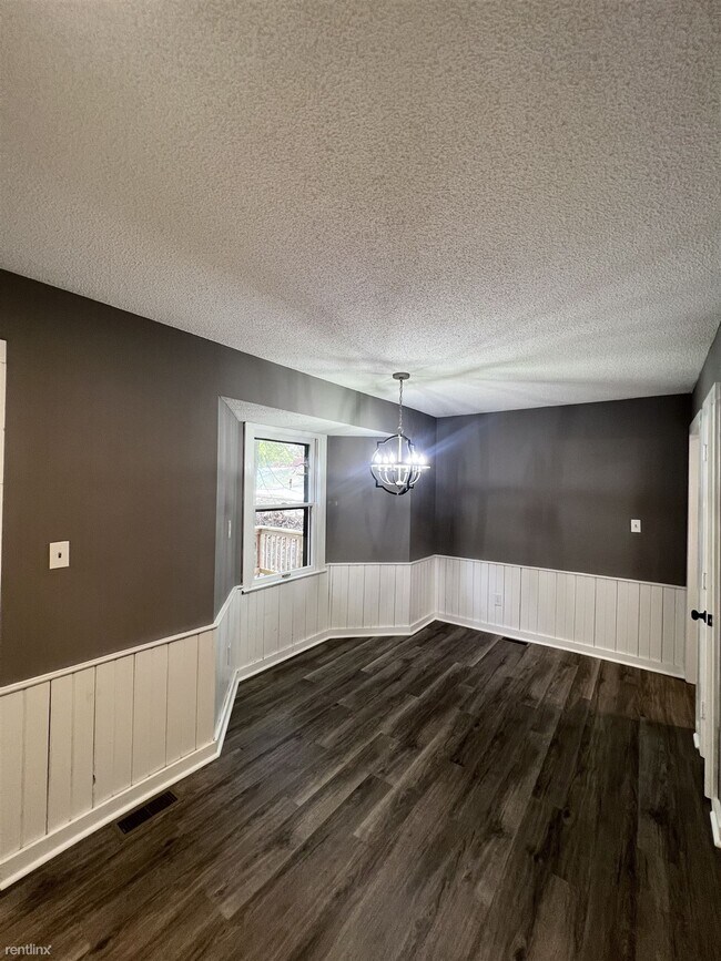 Building Photo - 2 br, 1.5 bath Townhome - 4300 Bayliner Dr