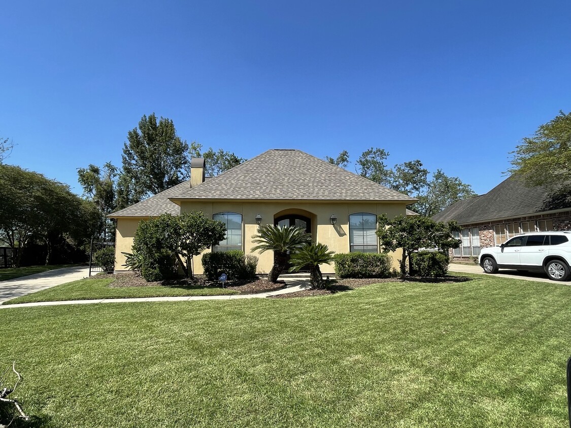 Primary Photo - 17311 Lake Azalea Dr