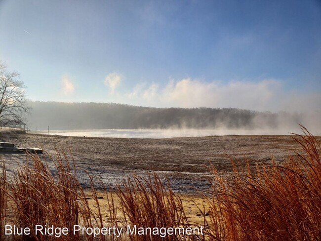 Foto del edificio - 2 br, 1.5 bath House - 516-1 Lakeside Dock...