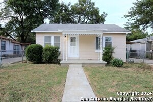 Primary Photo - 1135 Gladstone Ave