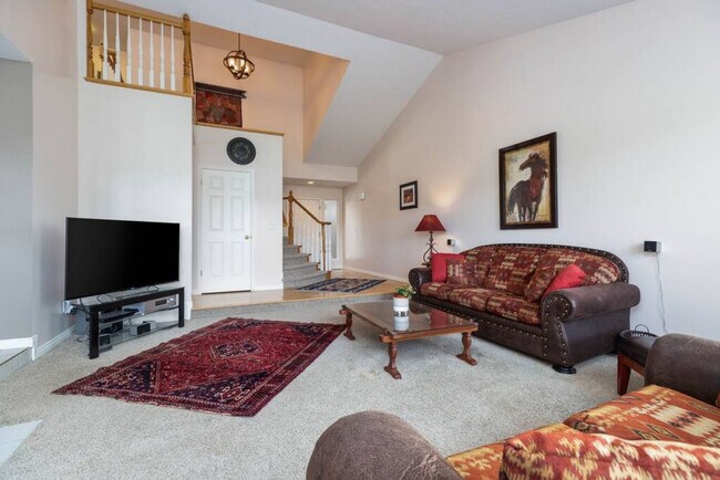 Foto del edificio - 8126 Clover Spring Ln