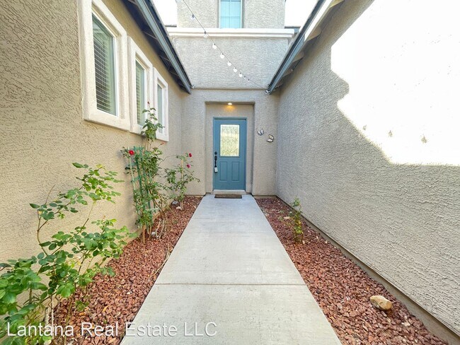 Building Photo - 5 br, 2.5 bath House - 1581 Boundary Peak Way