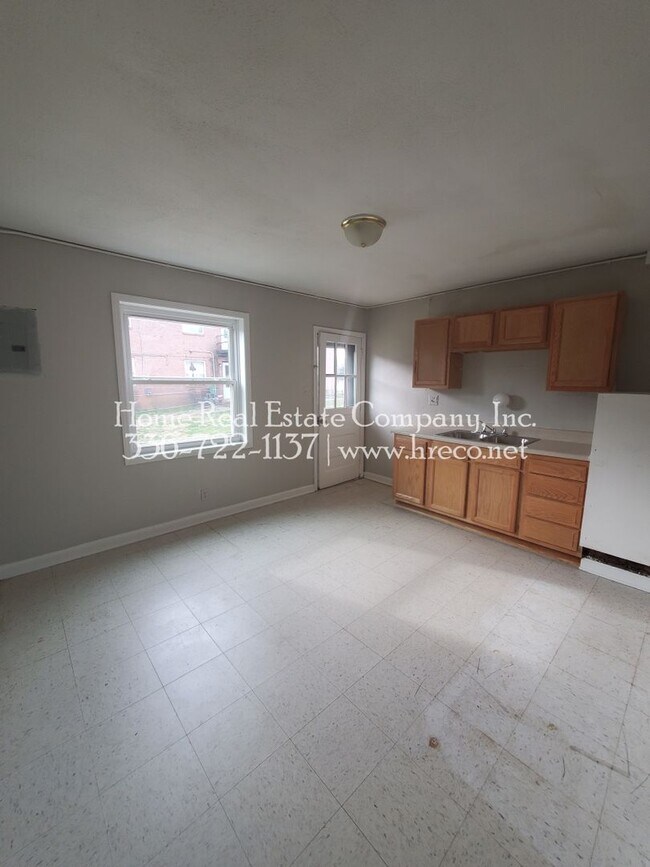 Foto del edificio - 613 W Twenty-Third St
