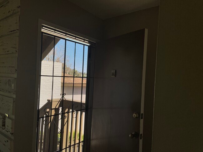 IMG_0865 - 5350 Baltimore Dr