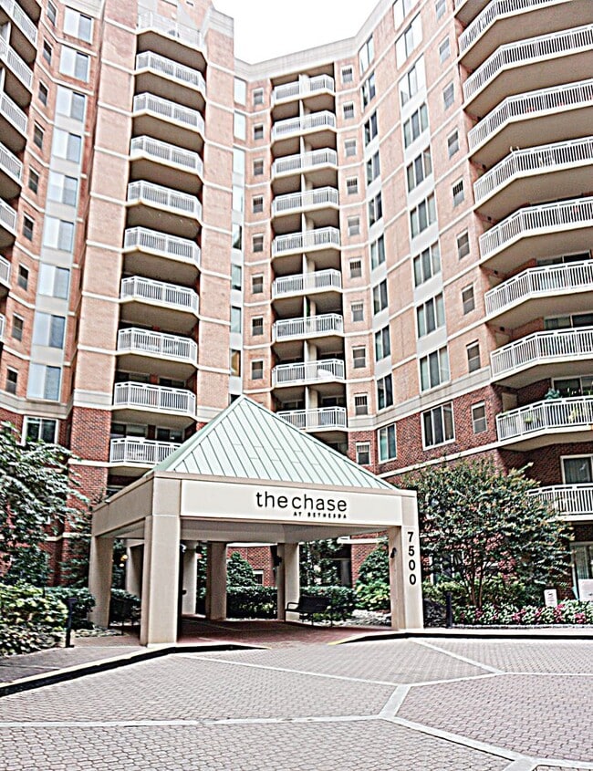 Building Photo - 7500 Woodmont Ave