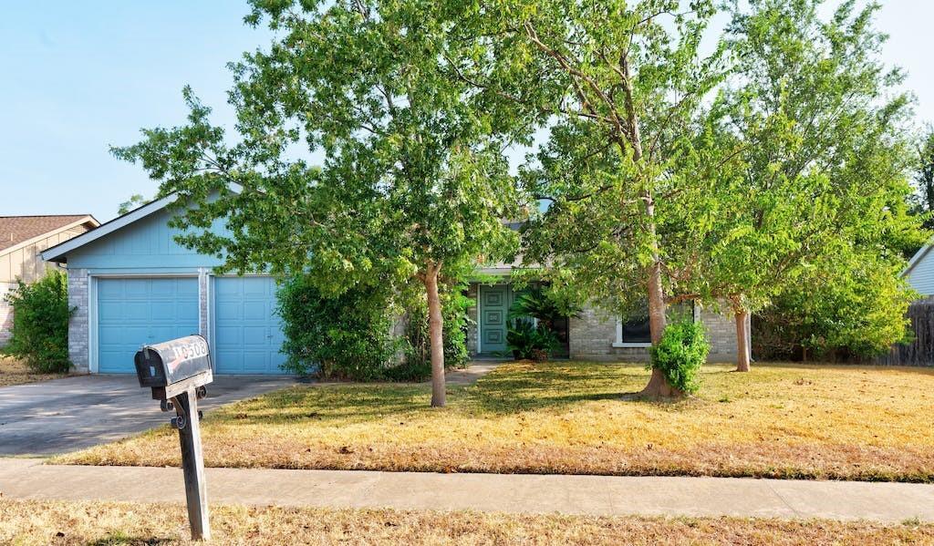 Foto principal - 10508 Wagon Gap Dr
