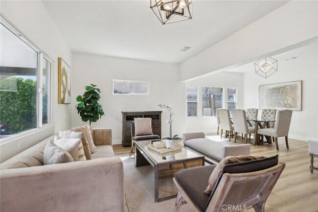 Foto del edificio - 1226 W Vernon Ave